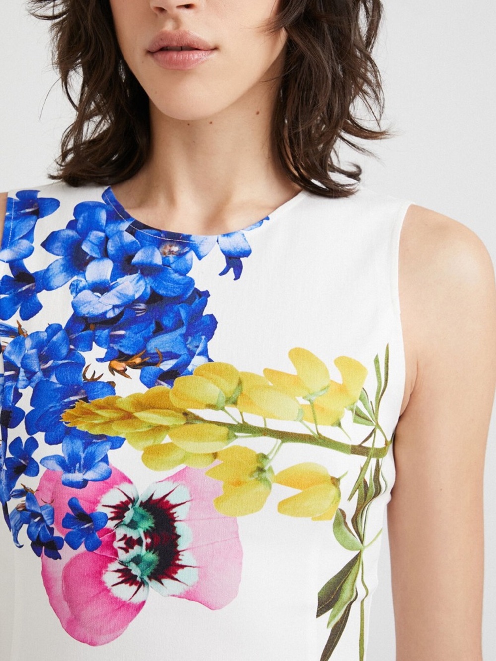 Desigual Floral Print Mini Dress White Sleeveless A-Line BNWT Size S Feminine - Picture 2 of 9
